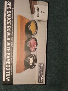 New Black Porcelain 3-Piece Sauce Bowl Set with Bamboo Tray